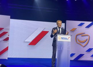 Konfrontacja Donalda Tuska z dziennikarzem TVP Info