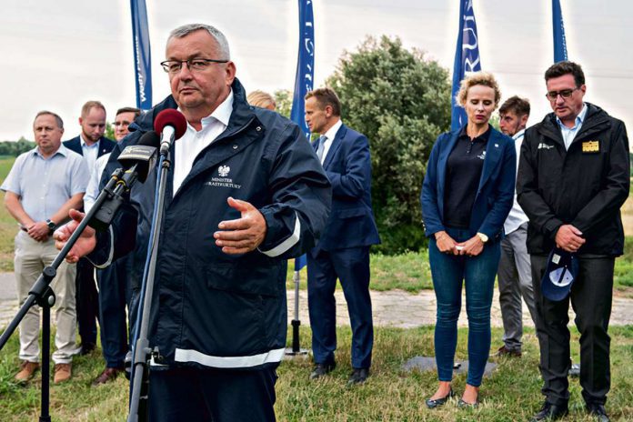 Rozbudowa wałów Białej z nielegalnymi wysypiskami śmieci