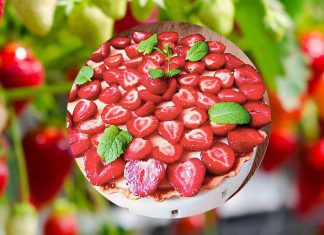 Tarta Z budyniem i truskawkami