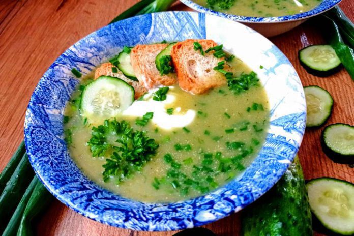 Zupa krem ze świeżych ogórków
