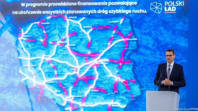 Premier: Dobudujemy trzeci pas na autostradzie A4 od Wrocławia do Tarnowa