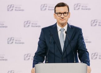 Premier z apelem do TVN: Nie wpisujcie się w rosyjski scenariusz pisany na Kremlu