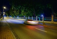 Mieszkańcy osiedla Piaskówka narzekają na piratów drogowych, którzy urządzają nielegalne wyścigi na ul. Piłsudskiego