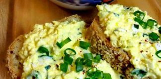 Pasta jajeczna z serem feta