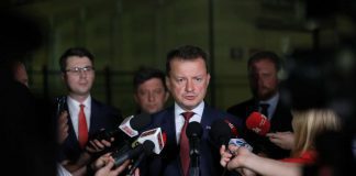 Szef MON: Musimy przygotować się na to, że sytuacja na granicy nie rozstrzygnie się szybko