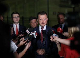 Szef MON: Musimy przygotować się na to, że sytuacja na granicy nie rozstrzygnie się szybko