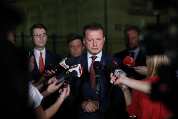 Szef MON: Musimy przygotować się na to, że sytuacja na granicy nie rozstrzygnie się szybko