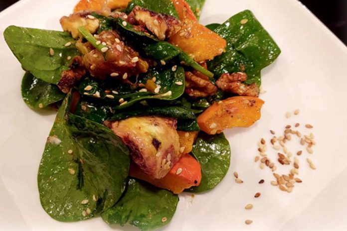 Sałatka z kozim serem, figami i dynią