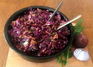 Surówka z czerwonej kapusty