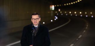 Morawiecki o słowach Tuska: Zalał Polskę falą hejtu