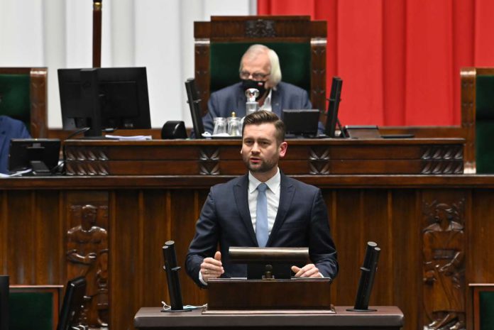 Wotum nieufności wobec ministra sportu Kamila Bortniczuka. Sejm zdecydował