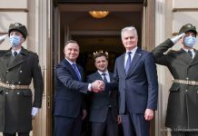 Andrzej Duda w Kijowie: Wzywamy Rosję do deeskalacji i wycofania sił wojskowych