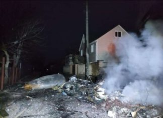 Atak Rosji na Ukrainę. Zestrzelone rosyjskie samoloty spadają na budynki mieszkalne [WIDEO]