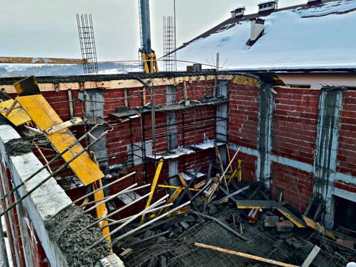 Żurowa - Ustalono przyczyny tragedii przy budowie sali gimnastycznej