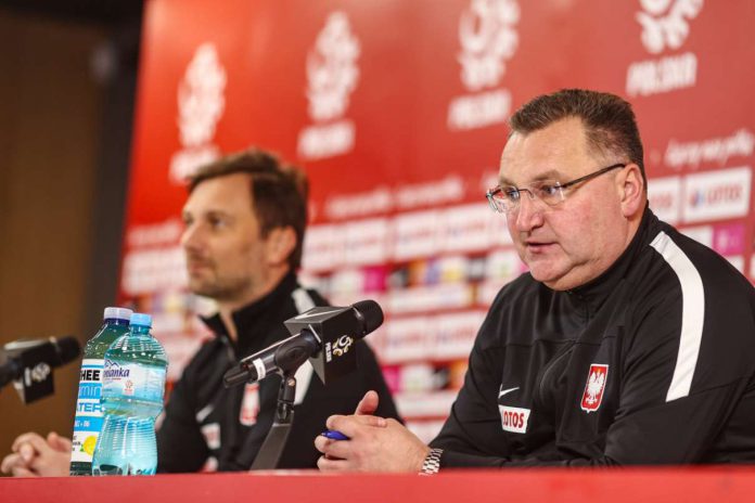 Czesław Michniewicz tłumaczy swoje decyzje. "Ten piłkarz to przyszłość reprezentacji"