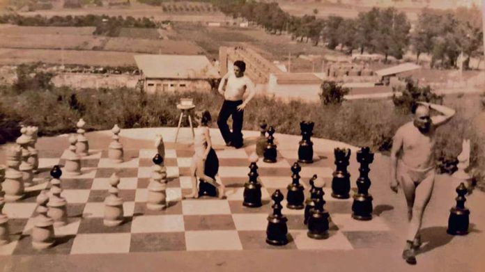 Wielka szachownica na „Marcince” w latach 80. XX wieku