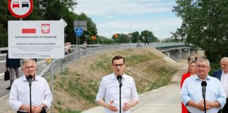 Premier w Ostrowie: Dziękuję wszystkim, którzy przyczynili się, żeby ten most służył mieszkańcom