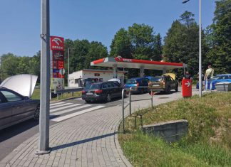Protest kierowców na stacji Orlen przeciwko rosnącym cenom paliw