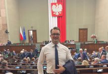 Mejza w Sejmie do pustej sali: Jarosław Kaczyński to Kazimierz Górski polskiej polityki [WIDEO]