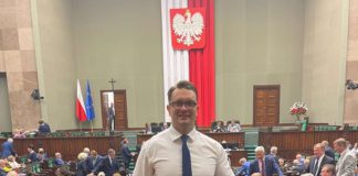 Mejza w Sejmie do pustej sali: Jarosław Kaczyński to Kazimierz Górski polskiej polityki [WIDEO]