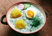 Chłodnik ogórkowy z rzodkiewką na kefirze