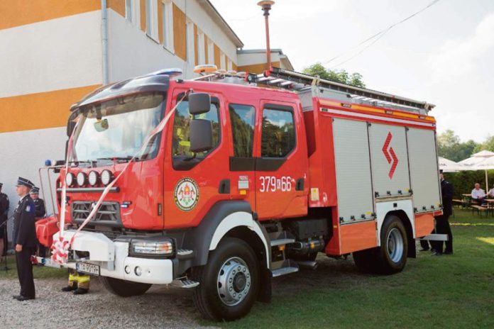 Nowy wóz strażacki. Przyda się na autostradę A4