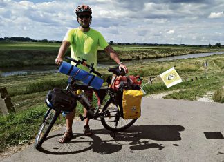 W miesiąc dookoła Polski. Robert Barys przejechał na rowerze blisko 2600 km! Robert Barys rowerem dookoła Polski