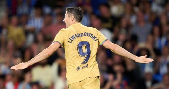 Robert-Lewandowski Piłka nożna. Lewandowski z prestiżowym tytułem! Nie dał konkurencji żadnych szans