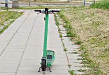 Tarnów - porzucone hulajnogi