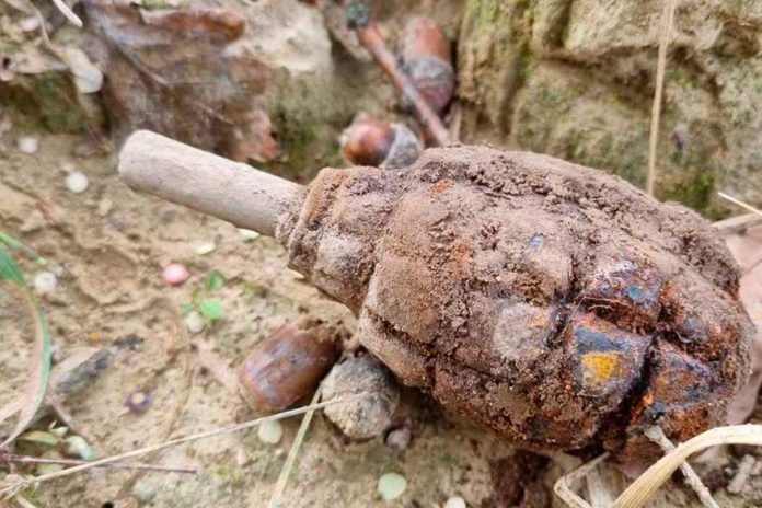 Niebezpieczny granat przyjechał na działkę