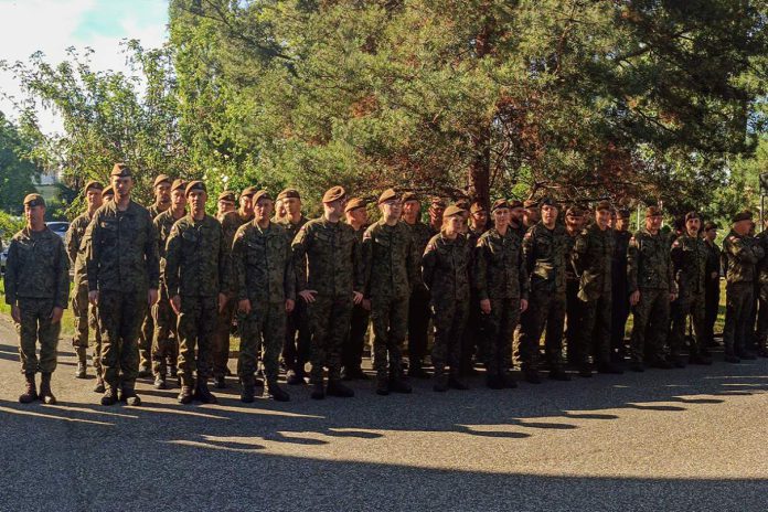 Nabór terytorialsów do 113 Batalionu Lekkiej Piechoty w Tarnowie