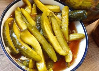 Sałatka z ogórków i curry