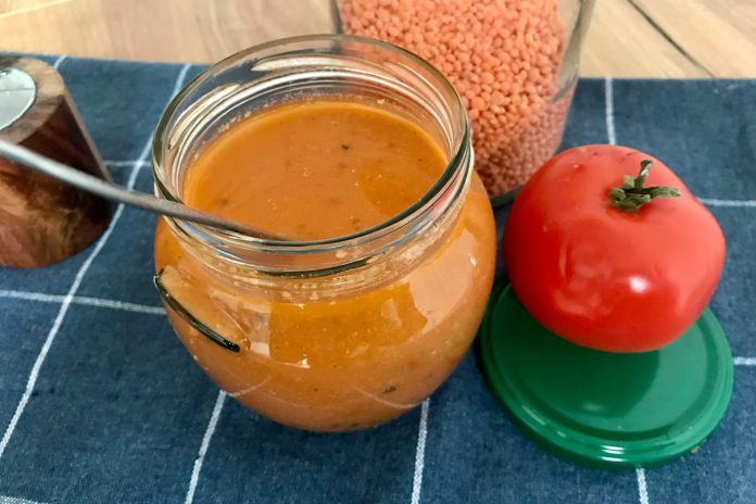 Zupa pomidorowo soczewicowa