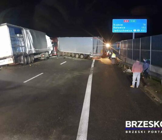 Olbrzymi karambol na A4 Fot. Brzesko 112