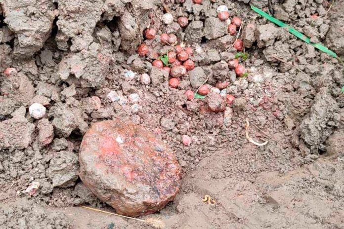 Kolejna wojenna pamiątka wydobyta z ziemi