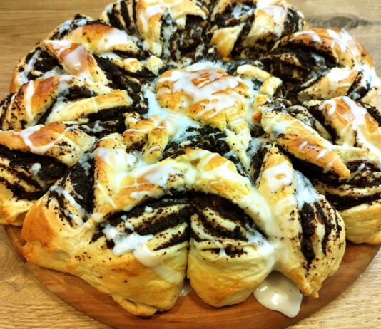 Drożdżowa gwiazda z makiem