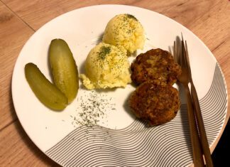 Kotlety z czarnej fasoli i ryżu z ziemniakami