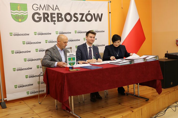 Podpisano umowę na budowę przedszkola i żłobka w Gręboszowie