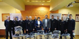 Strażacy z gminy Lisia Góra otrzymali nową odzież ochronną