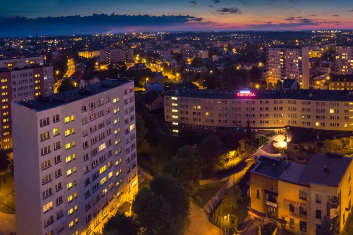 panorama Tarnów noc