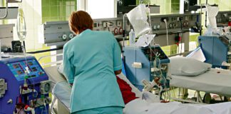 Tarnów - Setka pielęgniarek pożegna się z pracą w szpitalu