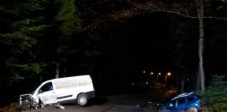 Wypadek na łuku drogi w Zalasowej