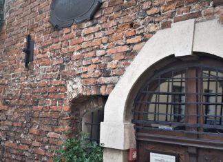 Tam gdzie Maryja syna opłakuje