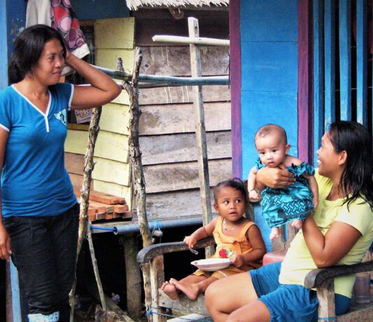 Biała kobieta na Kayuadi