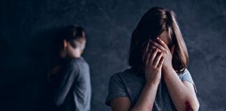 Głodzone bite skrajnie zaniedbane dzieci