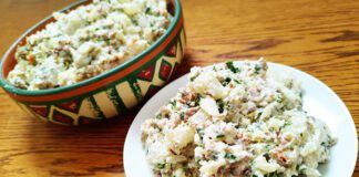 Sałatka z kalafiorem i boczkiem