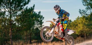 Wypadek motocyklisty na nielegalnej przejażdżce