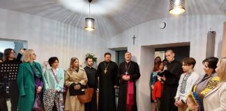 Biskup Andrzej Jeż poświęcił Centrum Integracji Ukraińskiej