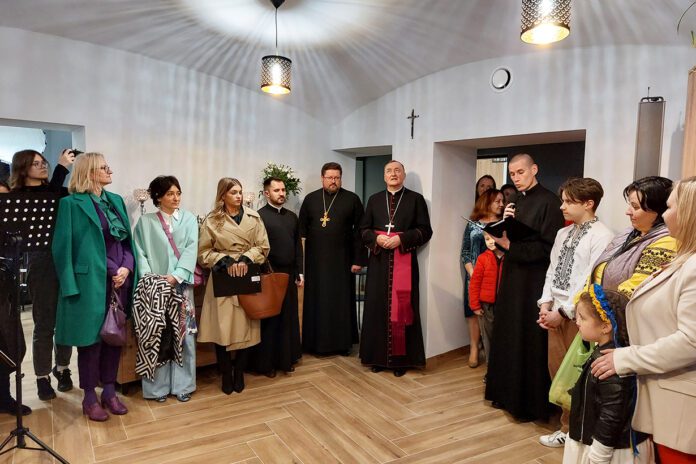 Biskup Andrzej Jeż poświęcił Centrum Integracji Ukraińskiej Biskup Andrzej Jeż poświęcił Centrum Integracji Ukraińskiej