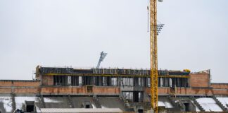 Czy trybuny będą gotowe na czas